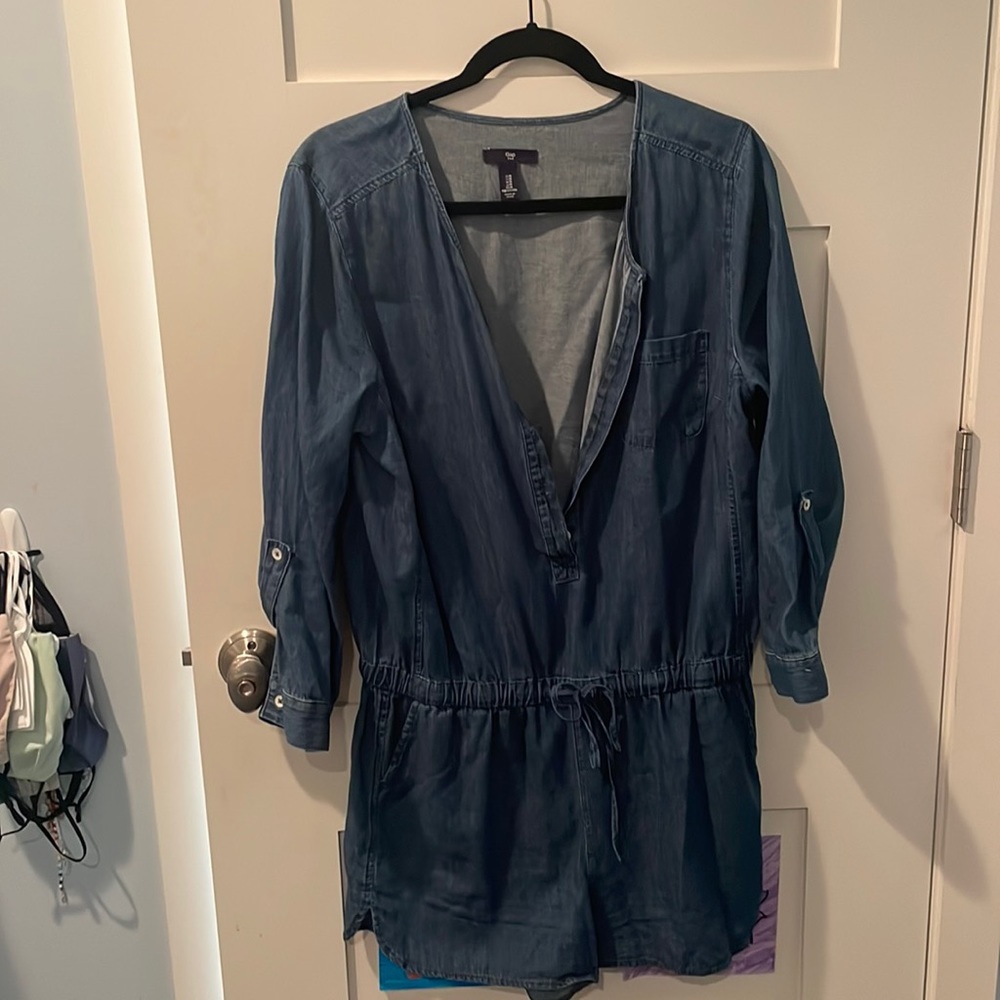 Gap, size medium romper!